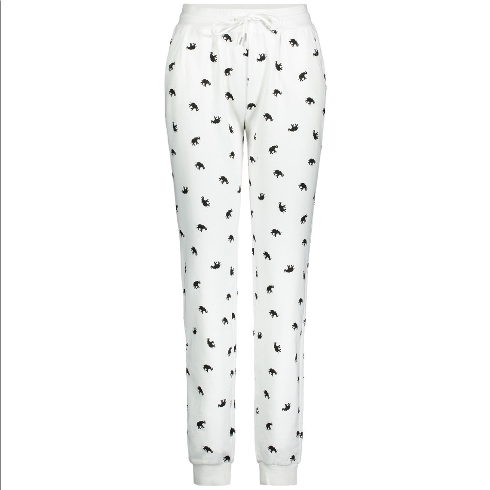 Ivory Ella white elephant jogger